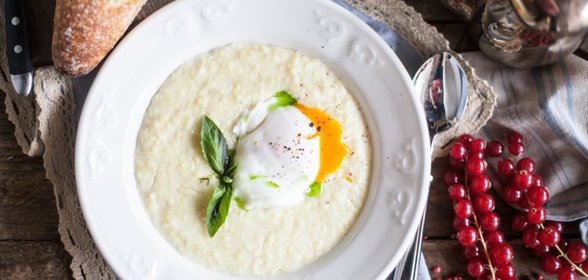 Пшенная каша с яйцом пашот