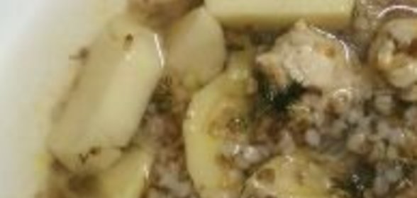 Курник с соусом