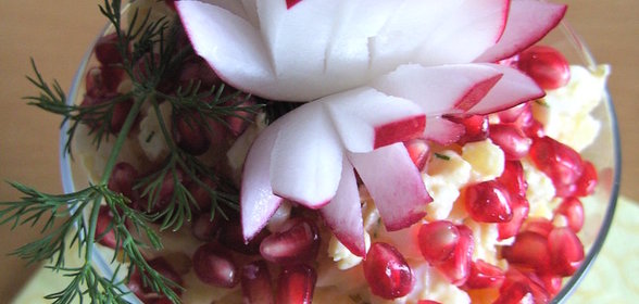 Салат рыбный с сыром