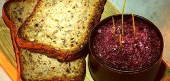 Тартар из говядины с оливковым тапенадом