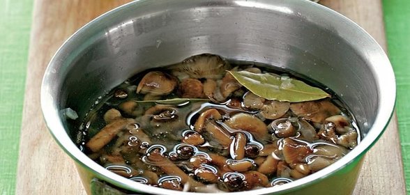 Маринованные грибы
