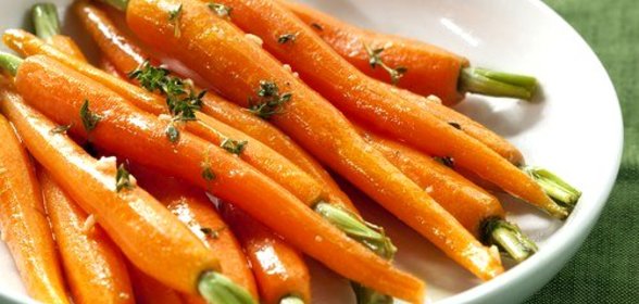 Жареная морковь с тимьяном и оливковым маслом