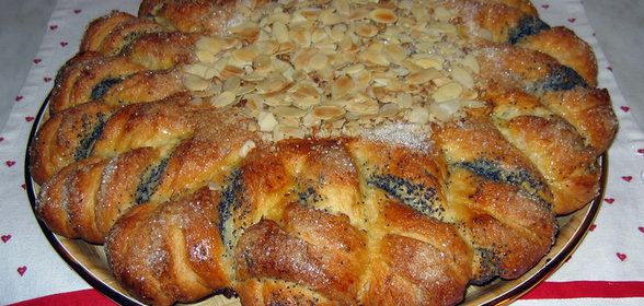 Камбала с сыром и грибами