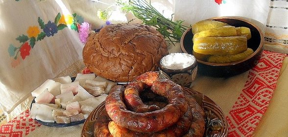 Деревенская пальцемпханная колбаса