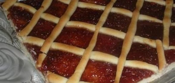 вкусный пирог с вареньем