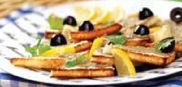 Кростини с черной икрой по-сицилийски