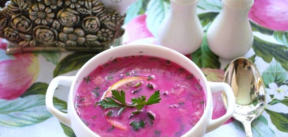 Холодный свекольный суп с курицей