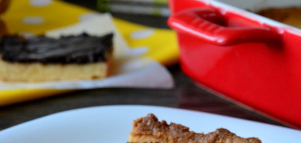 Песочный пирог с шоколадной глазурью