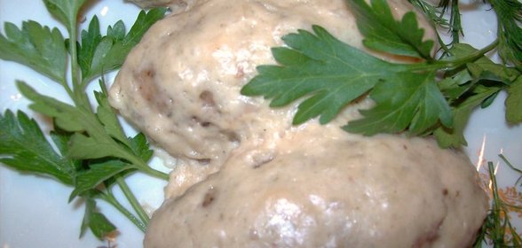 Куриные колбаски Маргоша под соусом Бешамель