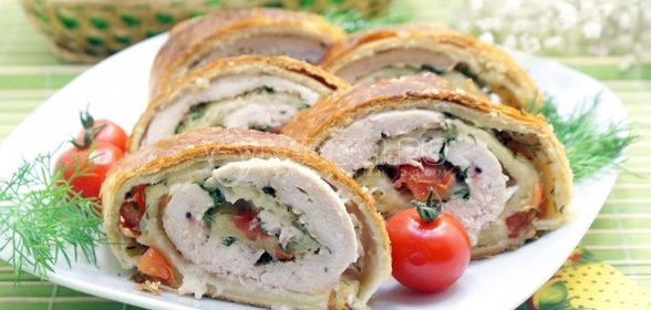 Рулет с курицей и помидорами