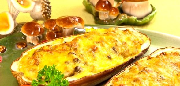 Баклажаны, фаршированные гречкой, грибами и беконом