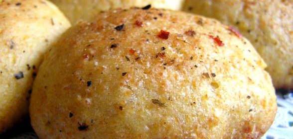 Гороховые булочки с оливковым маслом и травами