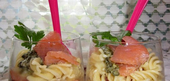 Веррины с лососем в щавелевом соусе