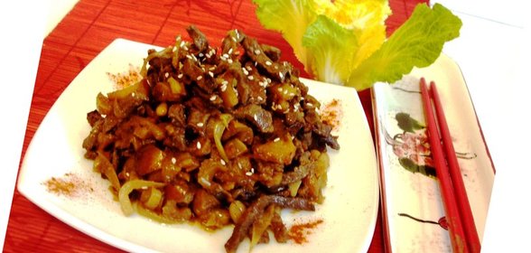 Печень с яблоком по-китайски за 15 минут