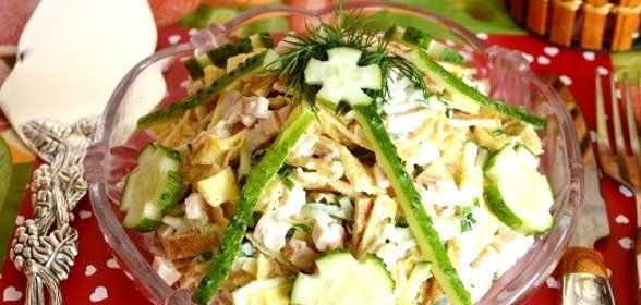 Салат с яичными блинчиками