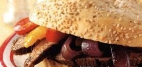 Брусника в собственном соку с яблоками