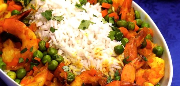 Кокосовый карри из риса и креветок