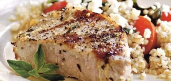 Свиные стейки в простом маринаде