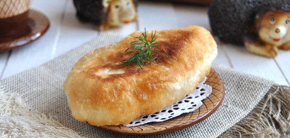 Пирожки с гречкой, квашеной капустой и лесными грибами