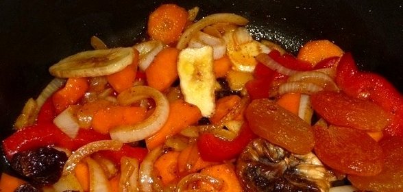 Тушеные сухофрукты