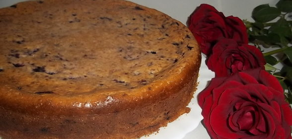 Кукурузный пирог с творогом и черникой