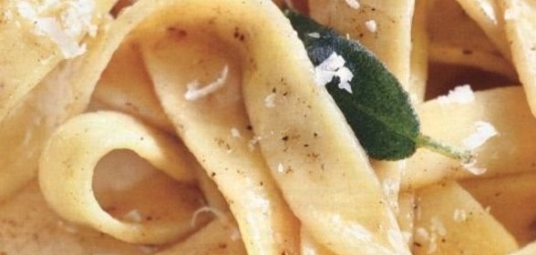 Суп-пюре из перловки с кнелями