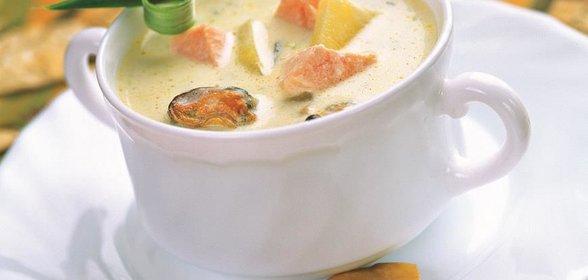 Похлебка из лосося и мидий