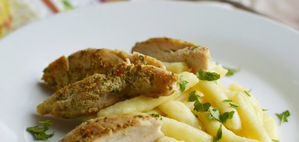 Куриное филе с картофельной лапшой