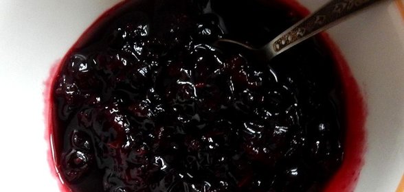 Живое варенье из черной смородины