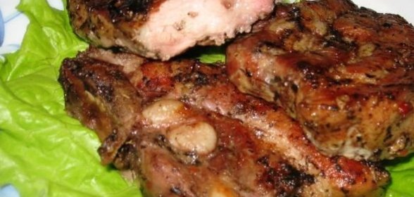 Запеченная свиная грудинка