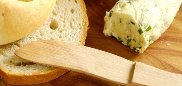 Сырное масло с базиликом