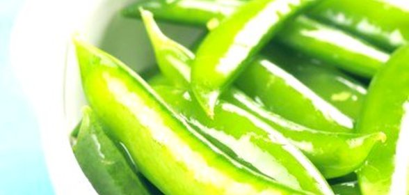 Закуска из стручкового горошка с орегано