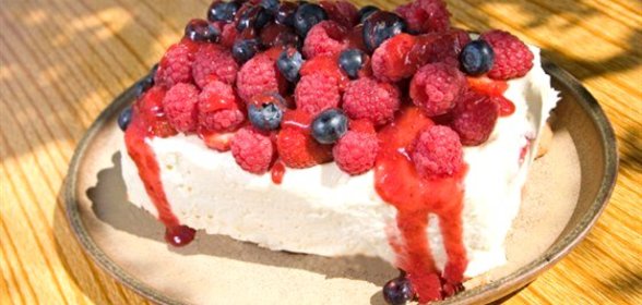 Ягодный пирог с сыром филадельфия