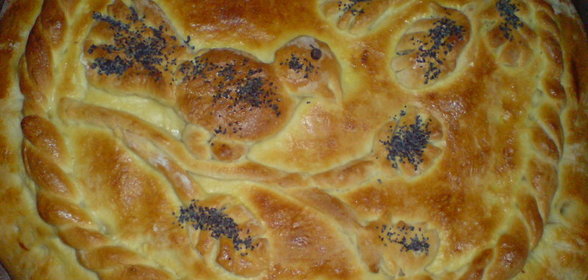 Пирог с мясом и квашеной капустой