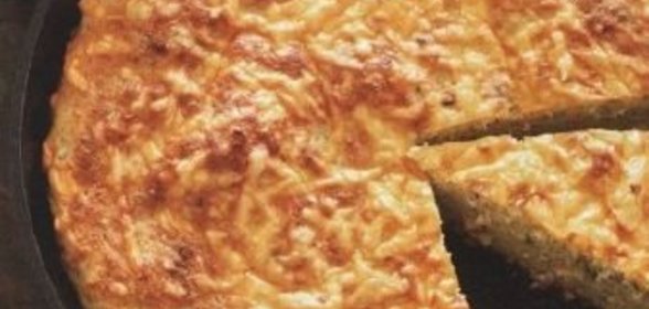 Хлеб из кукурузной муки, приготовленный на сковороде